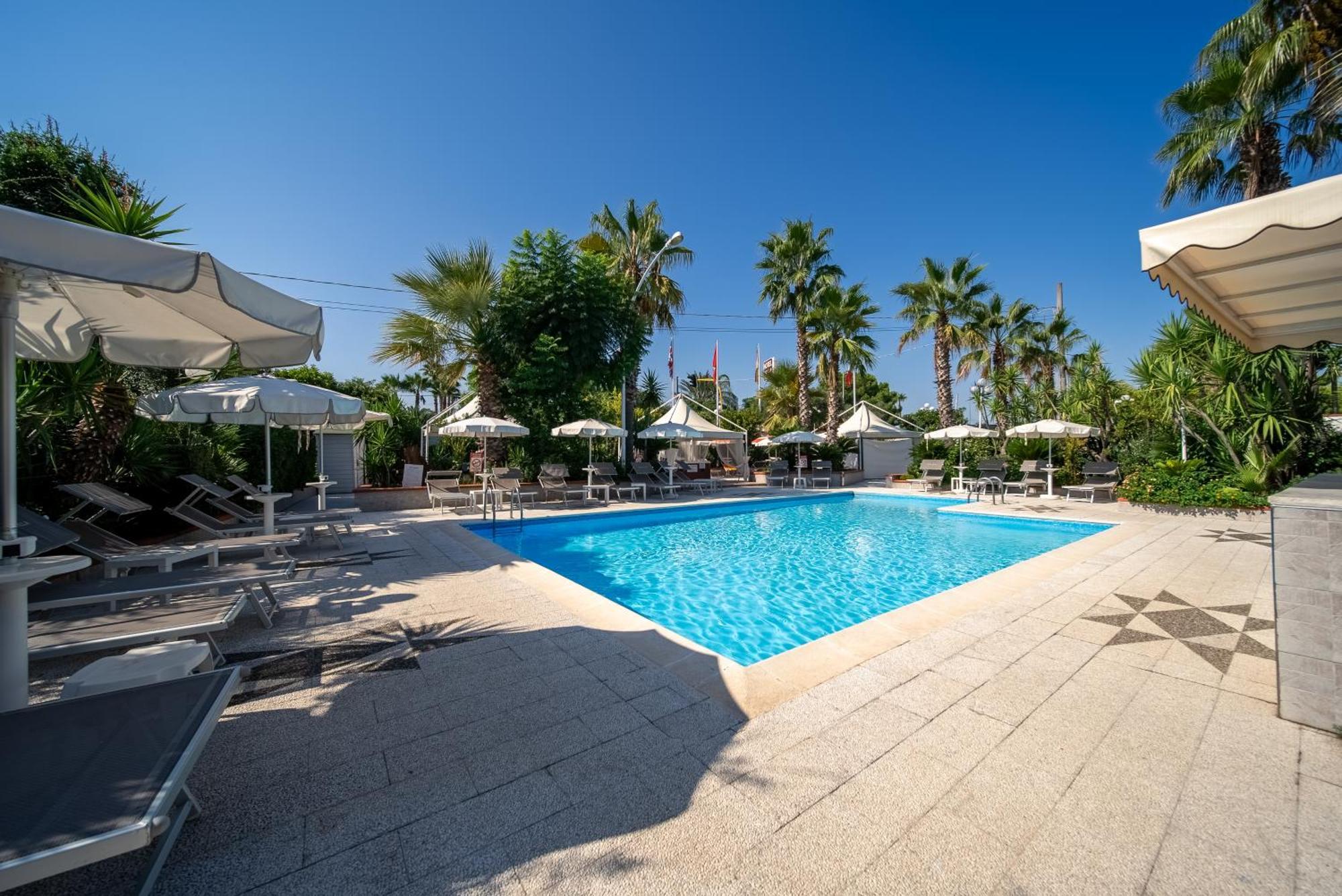 Hotel Villa Bisceglie Exterior foto